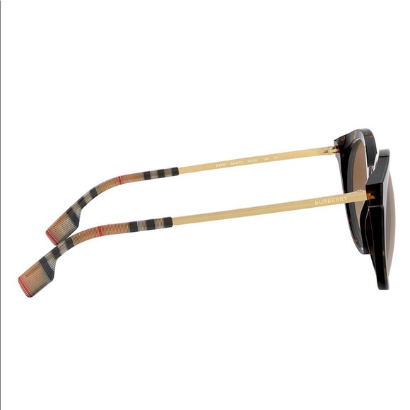 Brand new 🔥Burberry polarized sunglasses 🕶🔥 - Picture 5 of 13